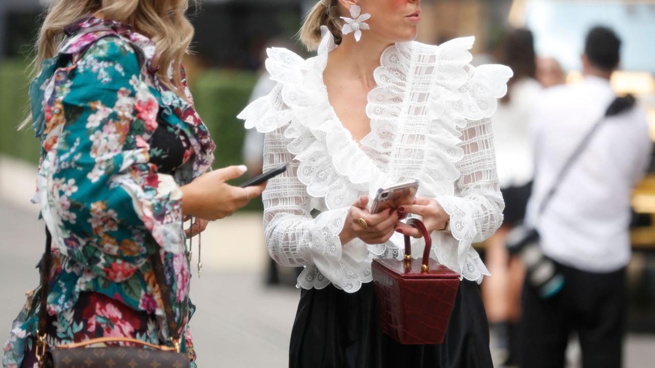 Adding Some Flair to Your Outfit Before You Go Out – Teens Wanna Know How To Accessorize Basic Outfits For More Flair